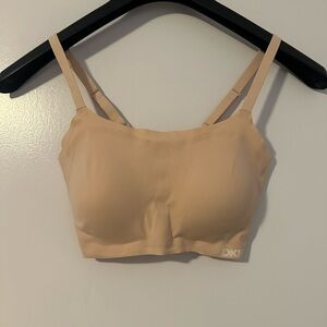 DKNY nude sports bra bralette with removable pads Size M new without tag